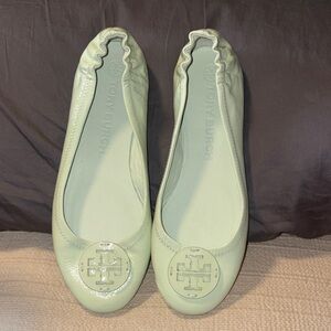 Tory Burch Pale Mint Leather Logo Ballet Flats size 9 in EUC.